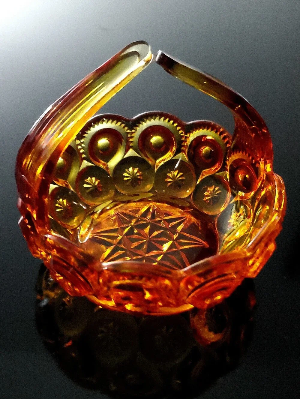 GLOWING Fire Amberina Moon & Star Split Handle Art Glass Basket - Picture 12 of 16